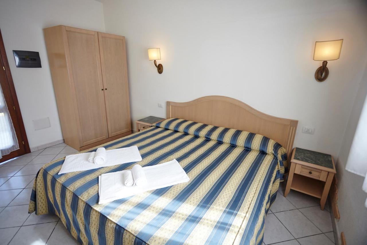 Hotel Cala Mirto Budoni Bagian luar foto