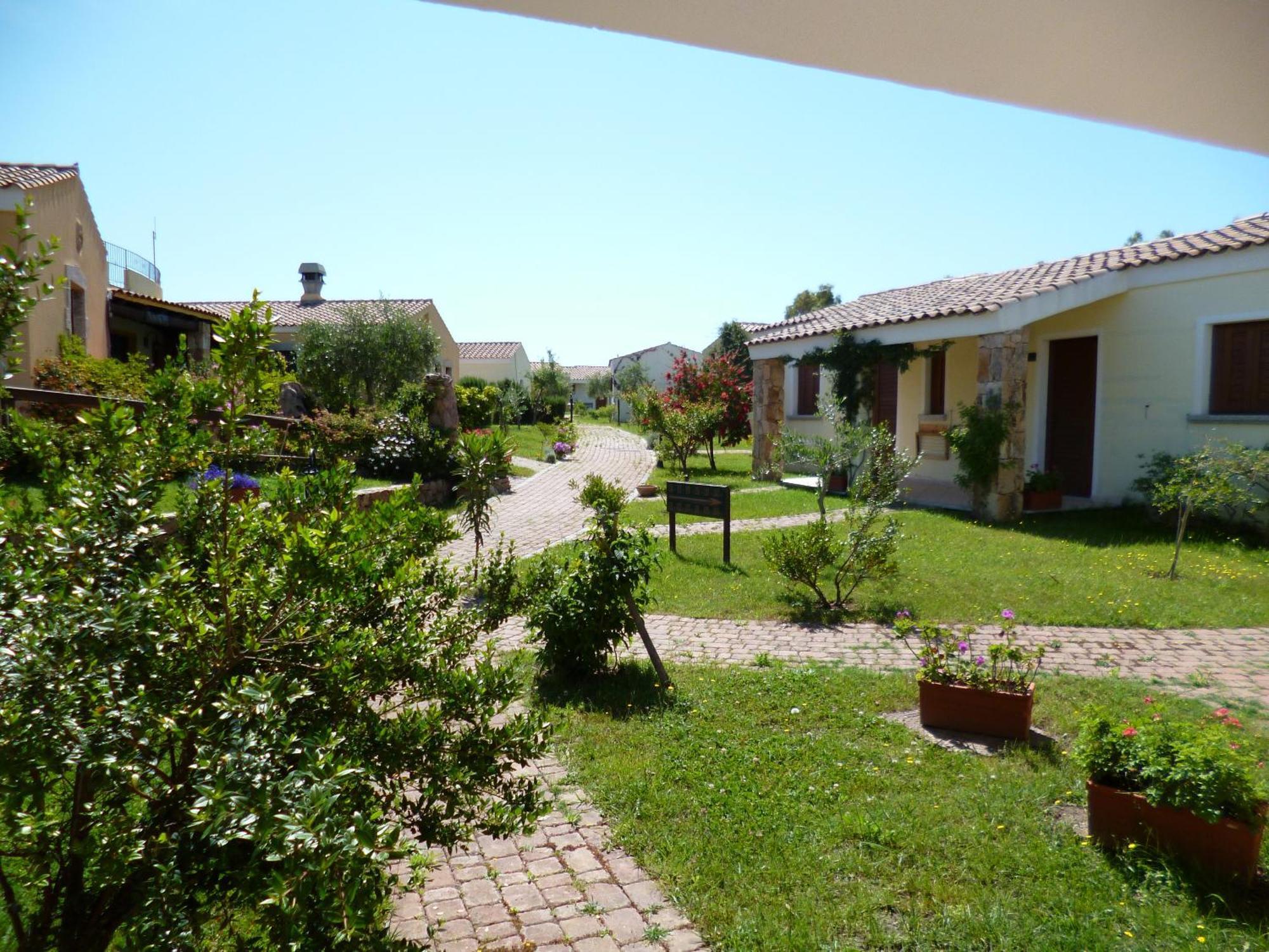 Hotel Cala Mirto Budoni Bagian luar foto